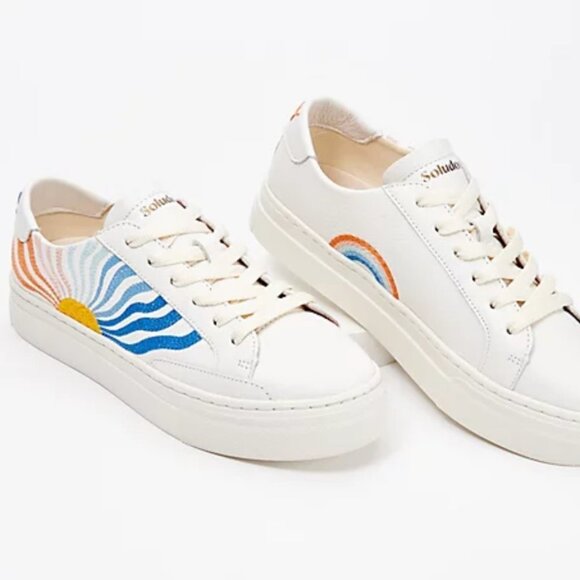 Soludos Women‎ Ibiza Platform Leather Sneakers White Groovy Wave School Rainbow - Picture 1 of 9